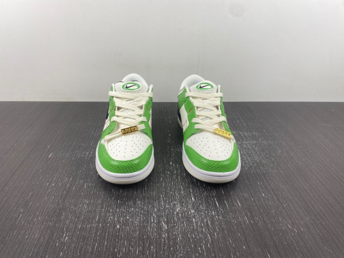 wmns dunk low disrupt 2