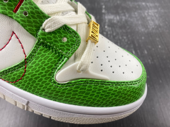 wmns dunk low disrupt 2