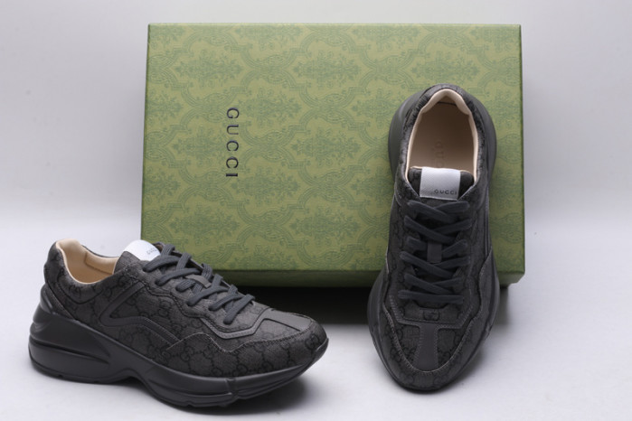 G*u*i* rhyton sneaker