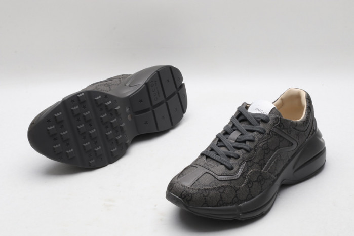 G*u*i* rhyton sneaker