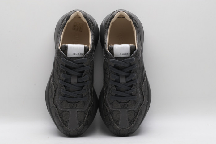 G*u*i* rhyton sneaker