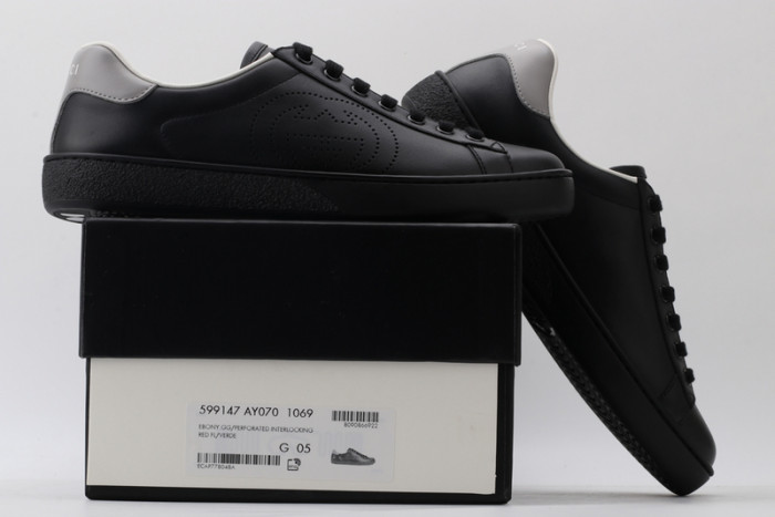 G*u*i* ace sneaker