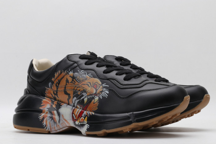 G*u*i* rhyton sneaker