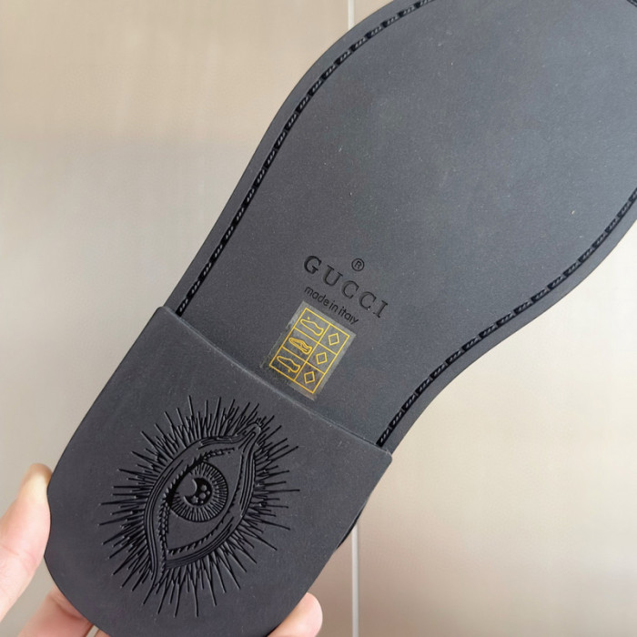G*u*i* sandal111