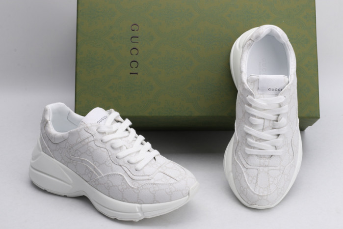 G*u*i* rhyton sneaker