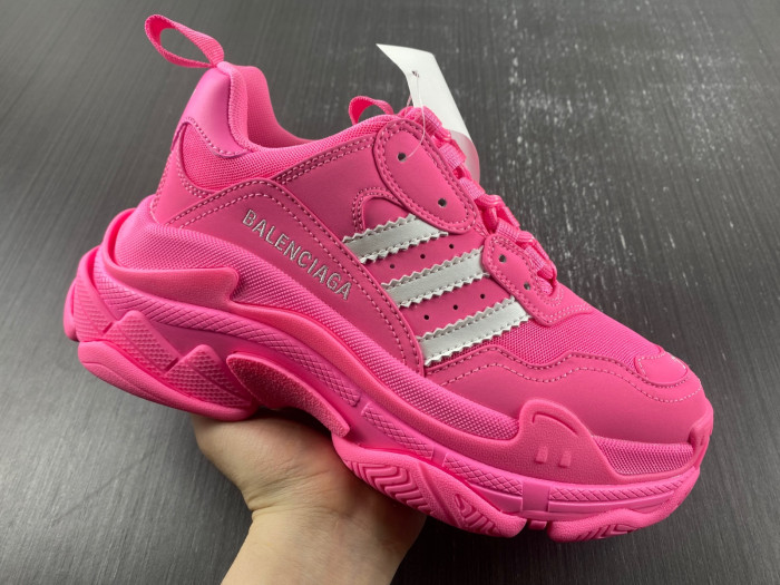 Balenciaga TRIPLE S SNEAKER 8000065