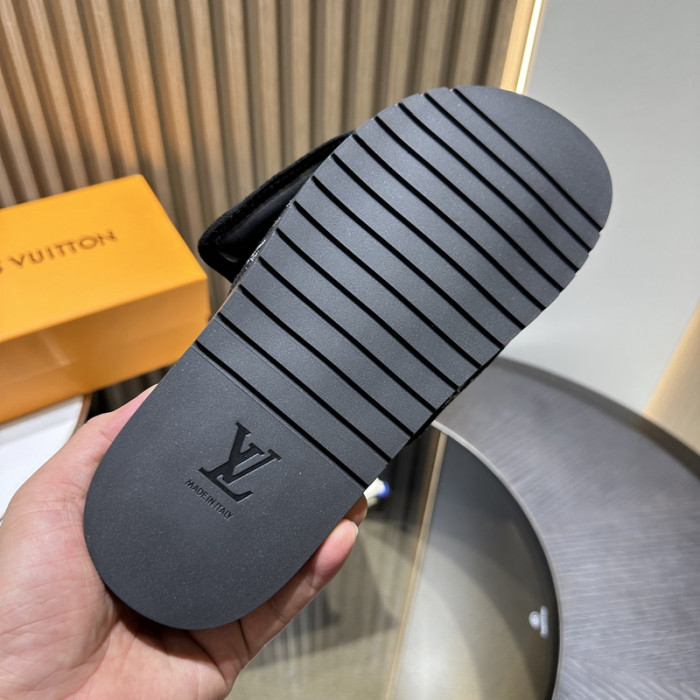 L&V sandal 143
