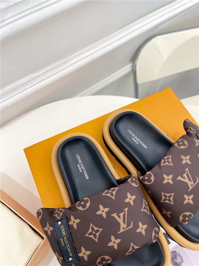 L&V sandal 226