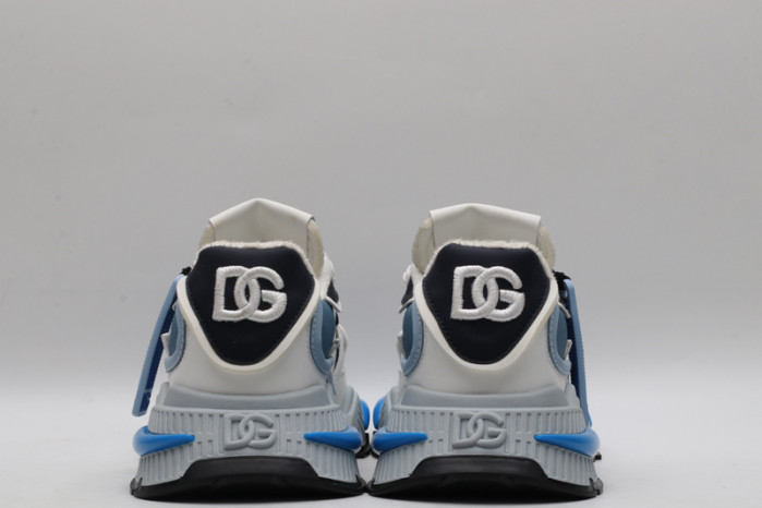 DG Sneaker25