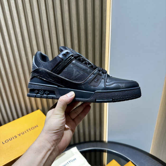 LV snekaers L0000607