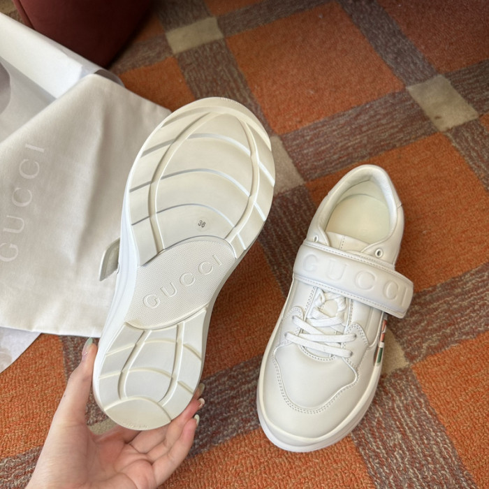 G*u*i* sneaker gc140
