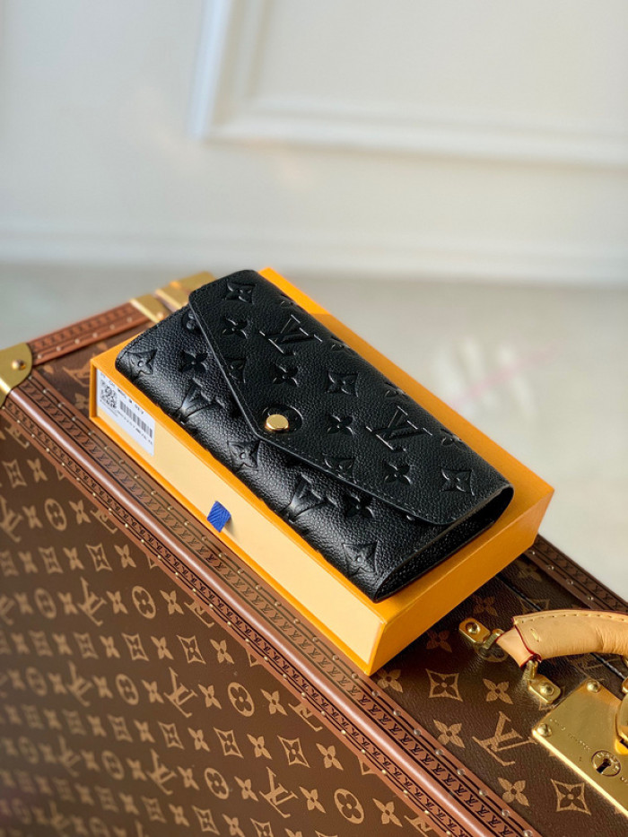 L&V WALLET WA16