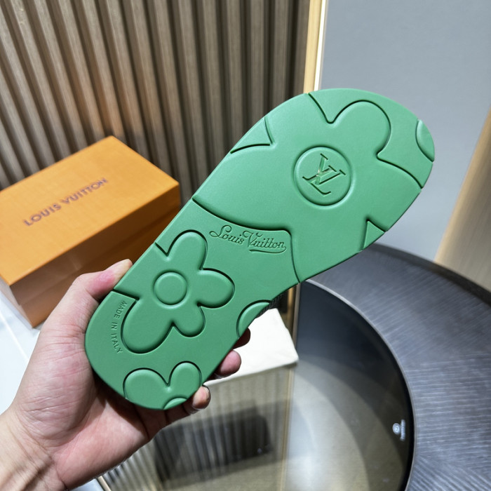L&V sandal 213