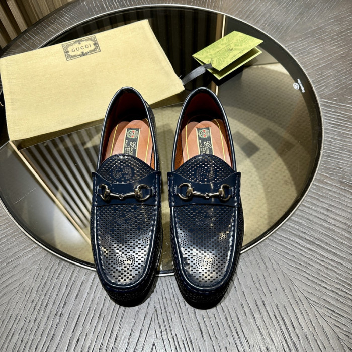 G*u*i* loafers gc185