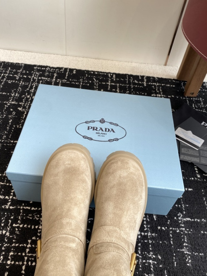 PRAD* boots P225